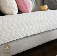 Weicher, rutschfester gesteppter Sofaschoner